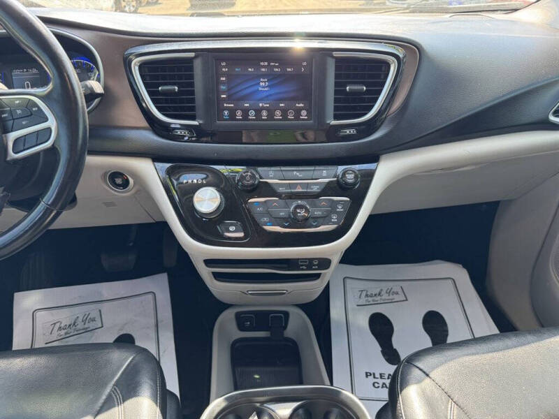 2019 Chrysler Pacifica Touring L