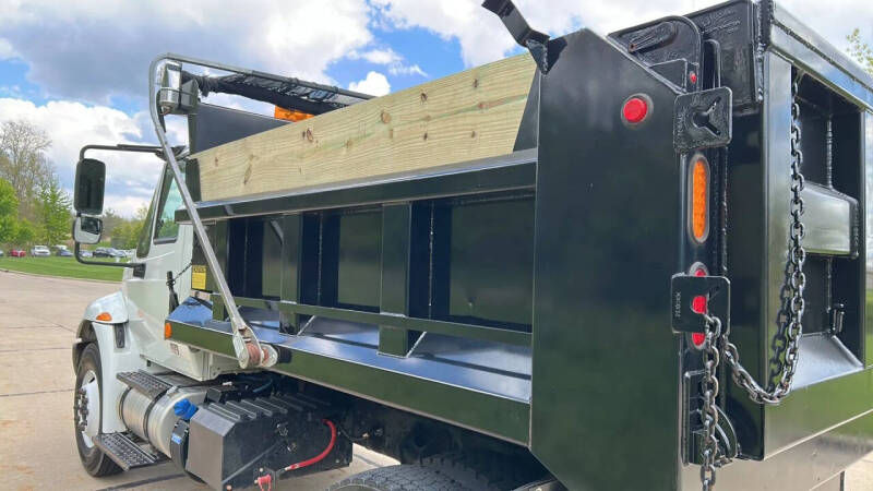 2018 International DuraStar 4300