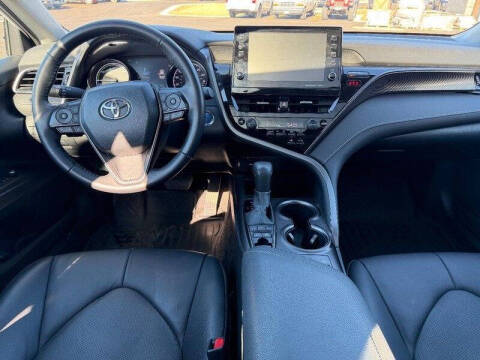 2022 Toyota Camry Hybrid XSE