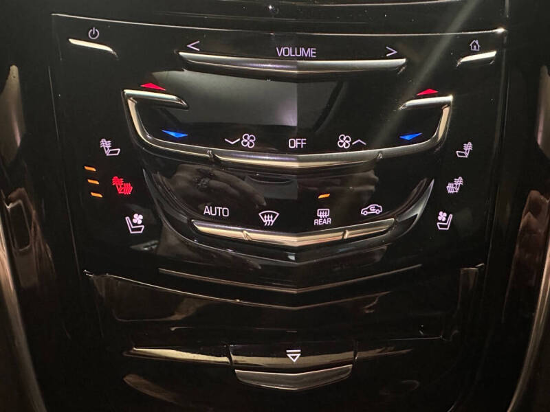 2018 Cadillac Escalade Luxury