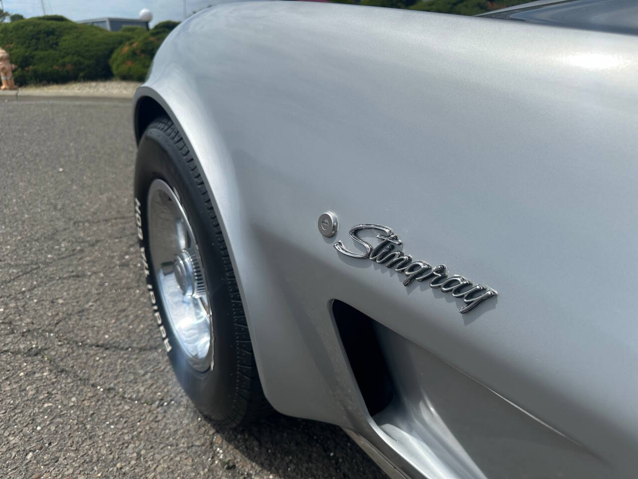 1975 Chevrolet Corvette 12