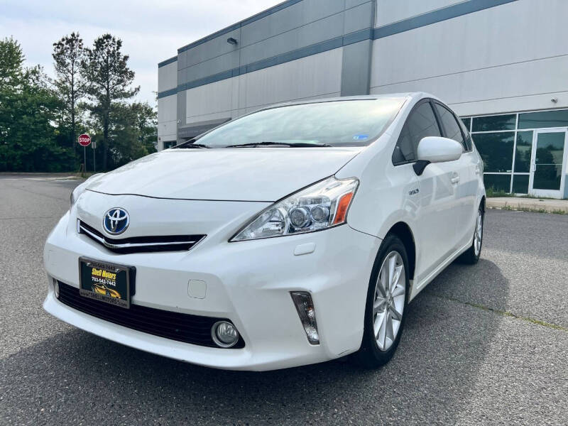 2012 Toyota Prius v Five