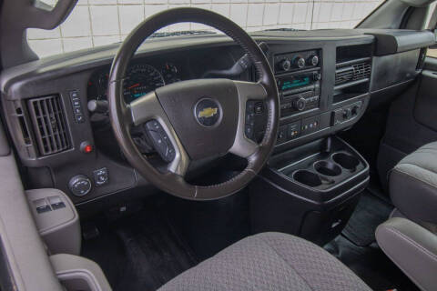 2017 Chevrolet Express LT 3500