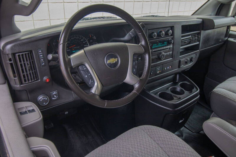 2017 Chevrolet Express LT 3500