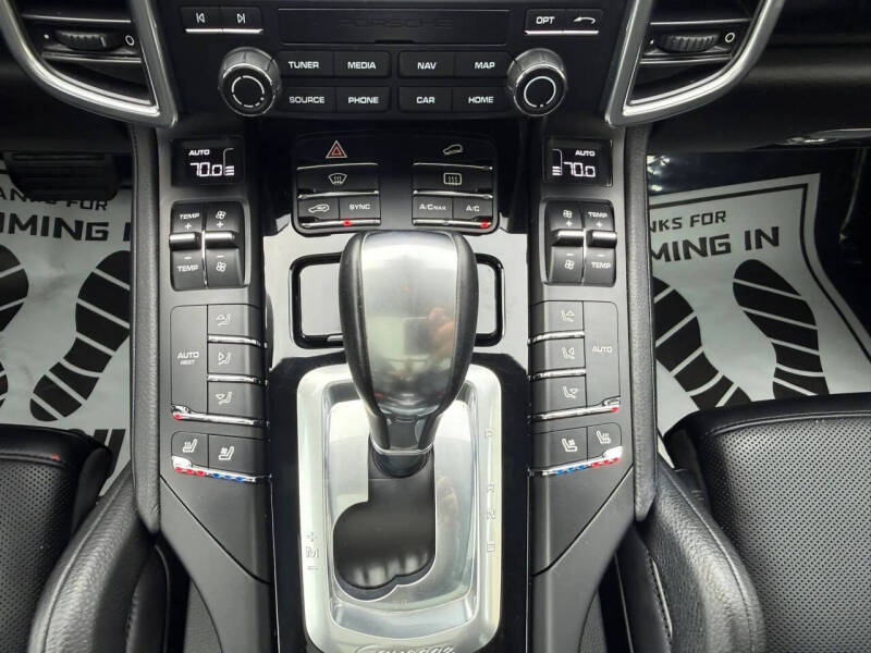 2018 Porsche Cayenne Platinum Edition
