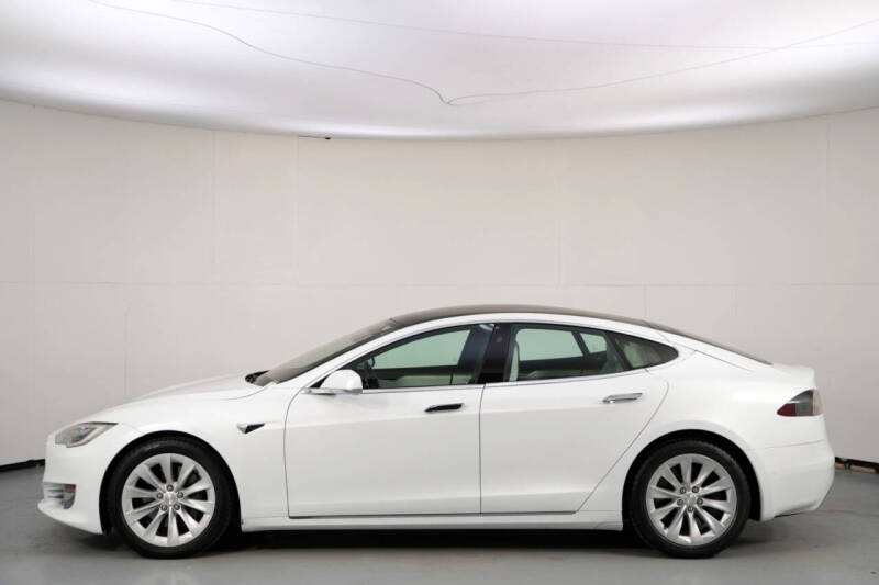 2017 Tesla Model S 90D