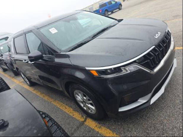 2024 Kia Carnival LX