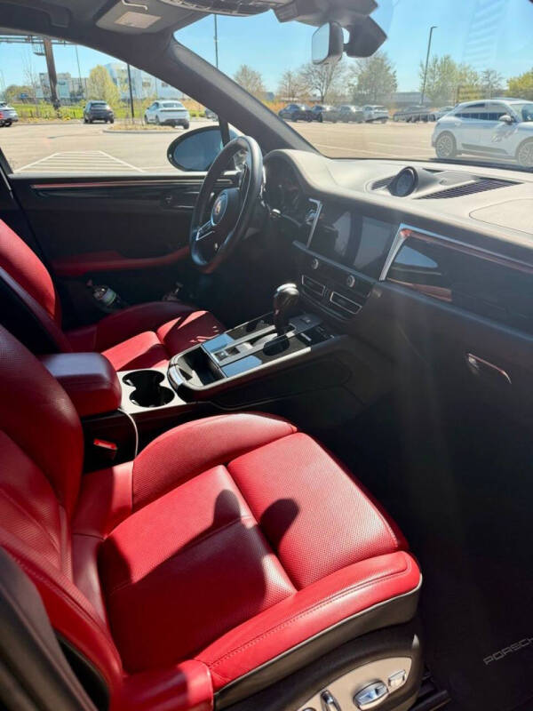 2023 Porsche Macan