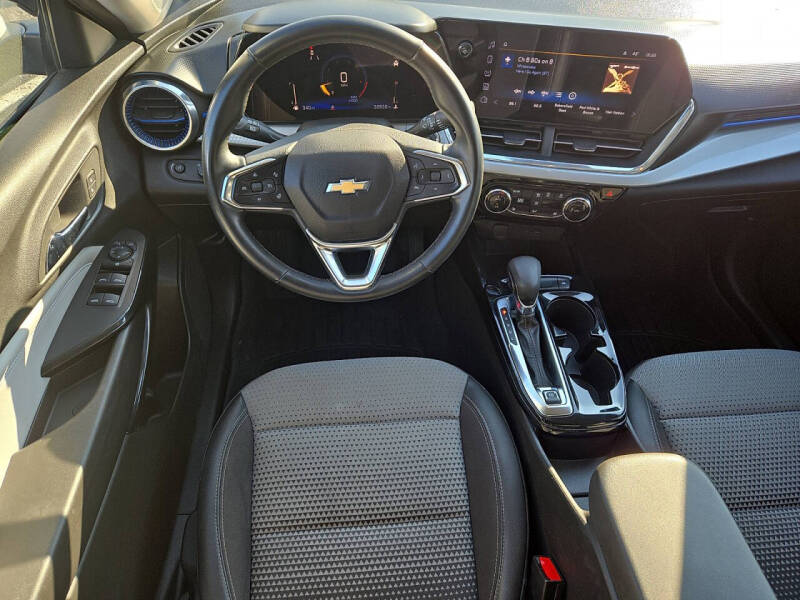 2024 Chevrolet Trax LT