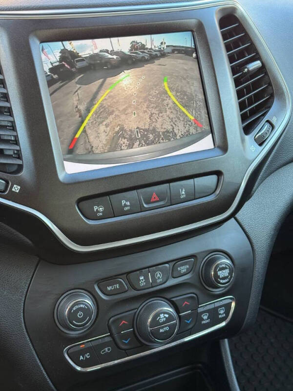 2022 Jeep Cherokee Trailhawk