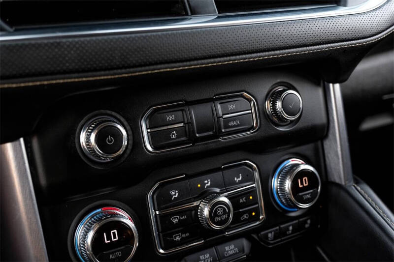 2021 GMC Yukon XL SLT