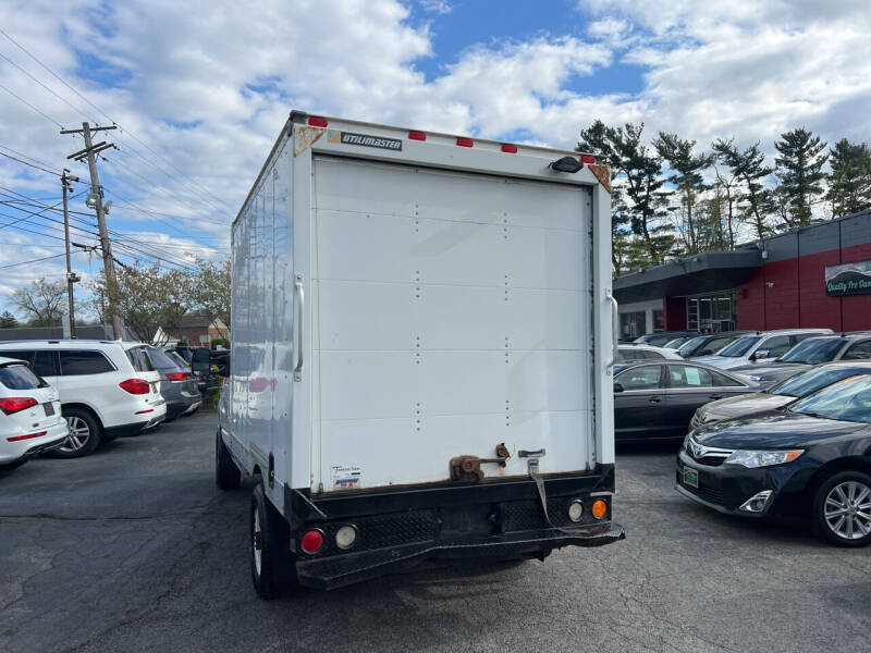 2013 Ford E-Series E-350 SD