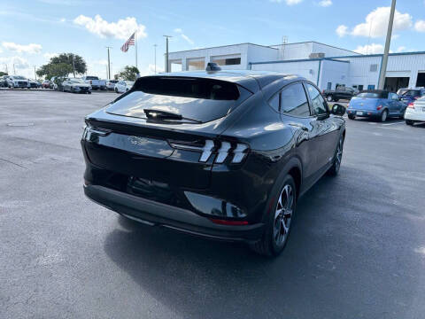2025 Ford Mustang Mach-E Select