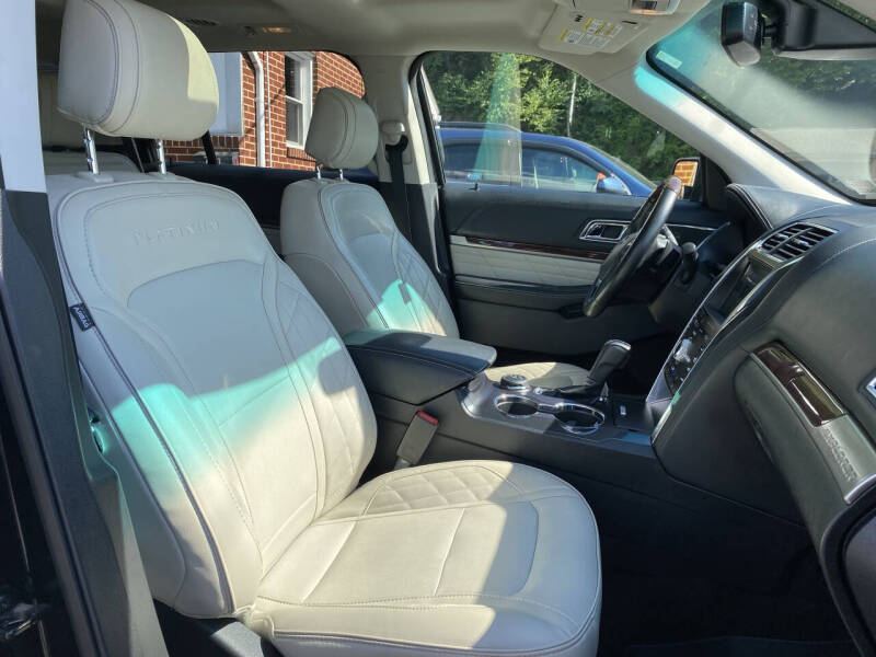 2017 Ford Explorer Platinum