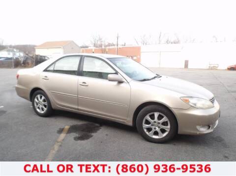 2006 Toyota Camry for sale at Lee Motor Sales Inc. in Hartford CT