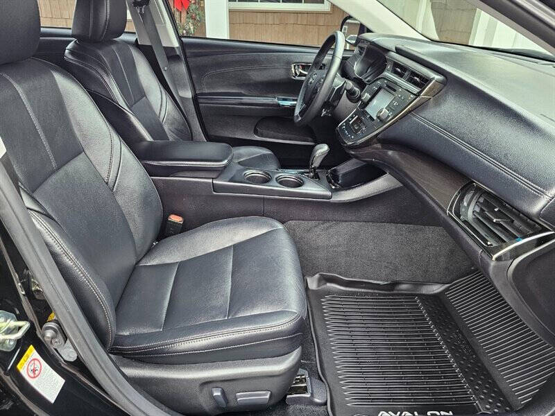 2017 Toyota Avalon XLE Plus