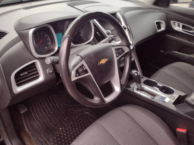 2016 Chevrolet Equinox LT photo 11