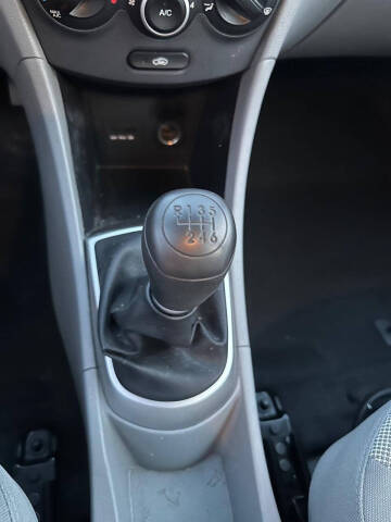 2012 Hyundai Accent GLS