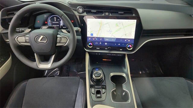 2023 Lexus RZ 450e Luxury