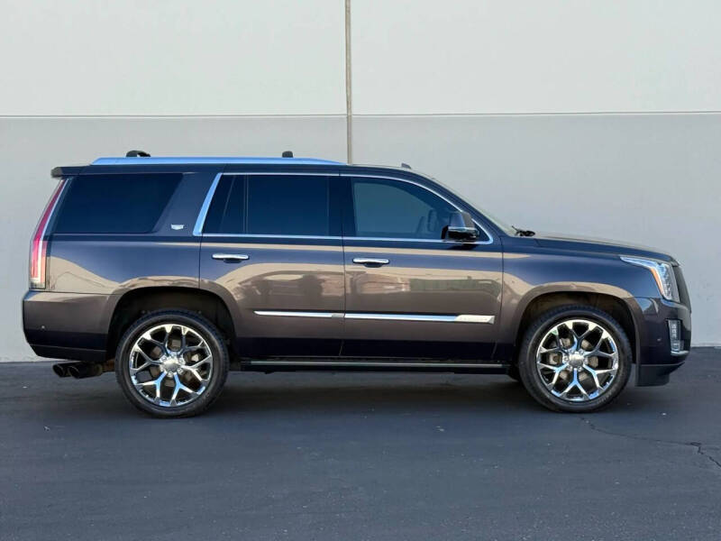 2017 Cadillac Escalade Platinum