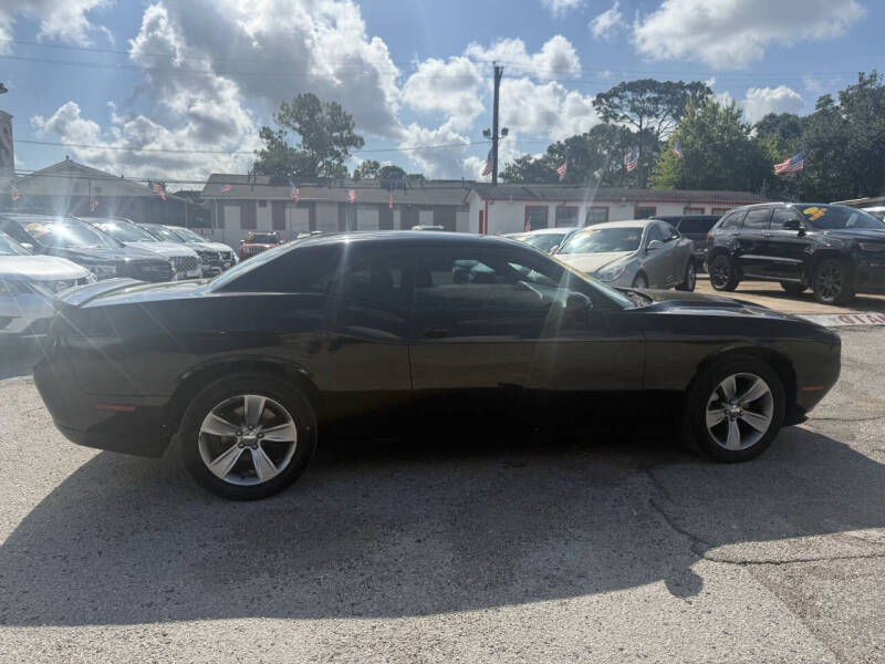 2019 Dodge Challenger SXT