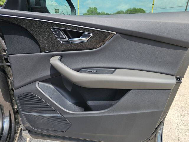 2022 Audi Q8 quattro Premium Plus 55 TFSI