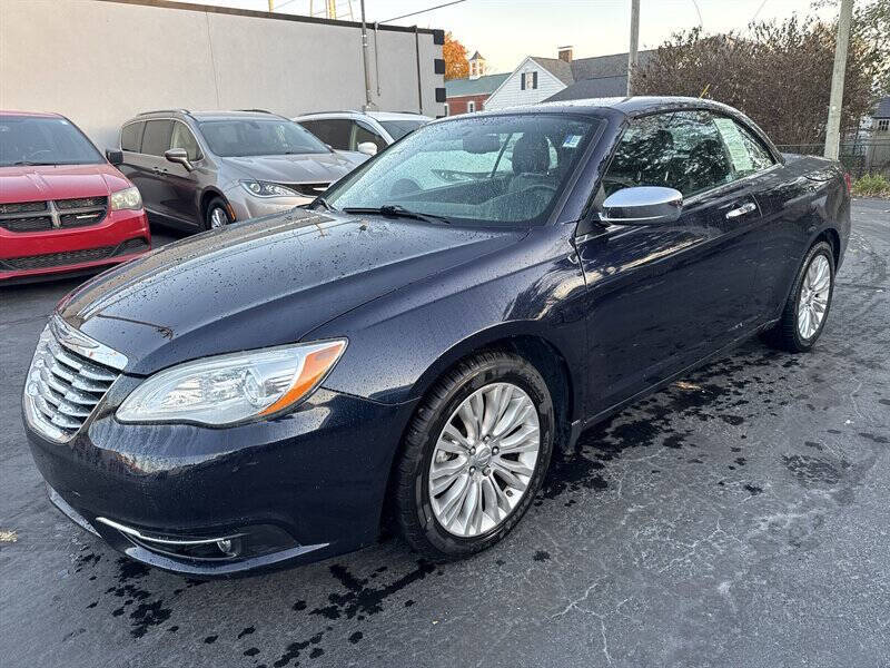 2011 Chrysler 200 Limited