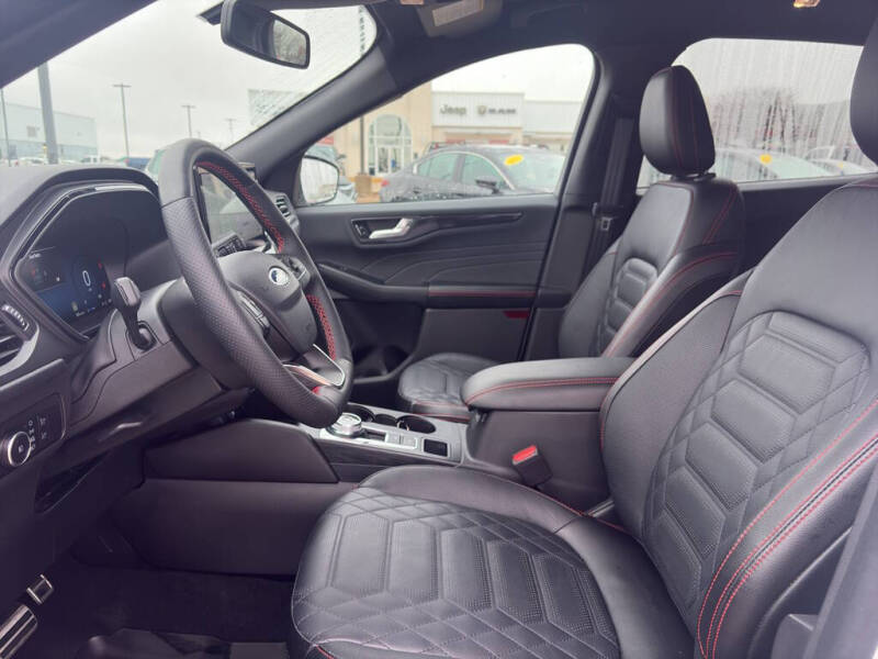 2023 Ford Escape ST-Line Elite