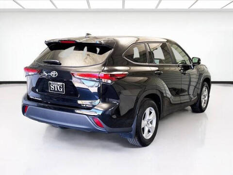 2024 Toyota Highlander LE