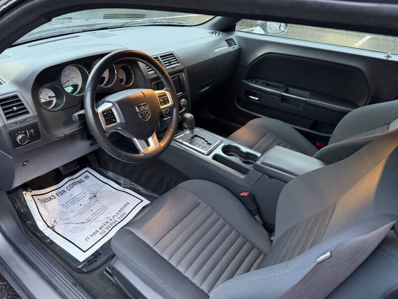 2012 Dodge Challenger SXT