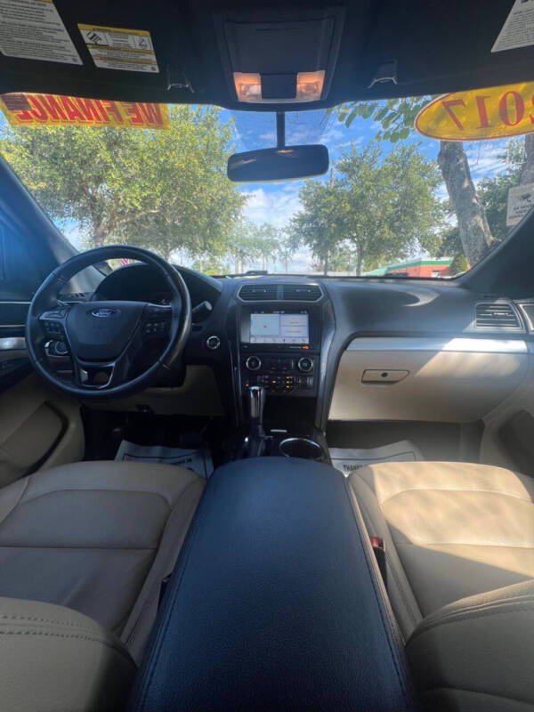 2017 Ford Explorer XLT