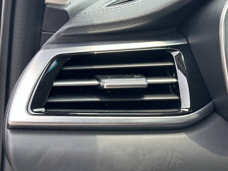 2026 Genesis G70 2.5T Standard