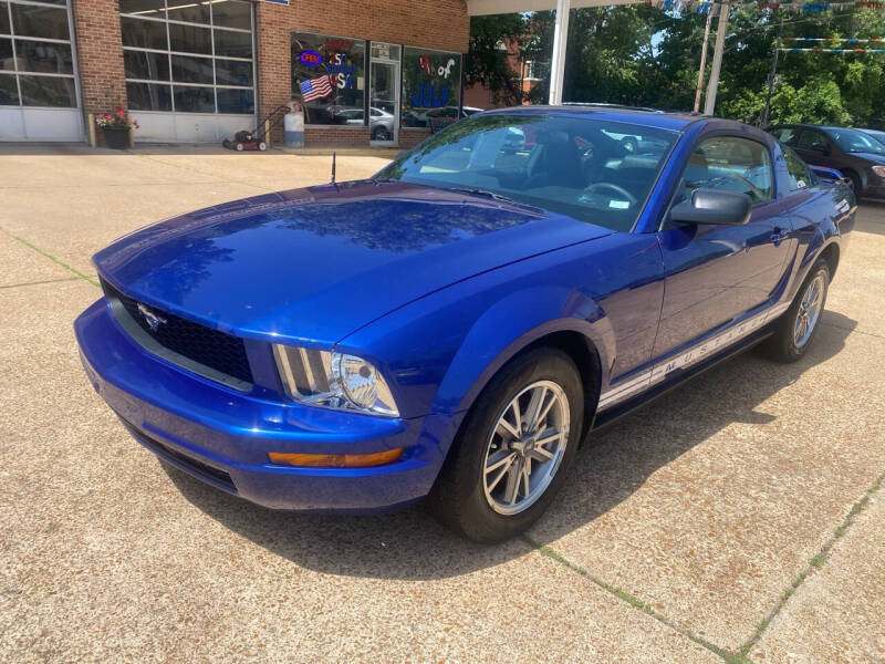 2005 Ford Mustang V6 Deluxe