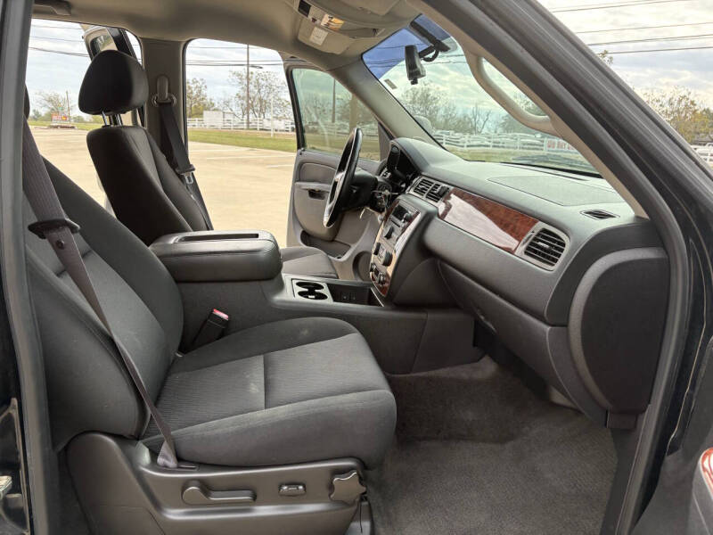2012 Chevrolet Suburban LS 2500