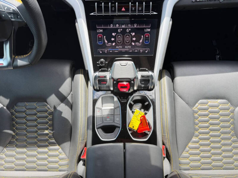 2020 Lamborghini Urus