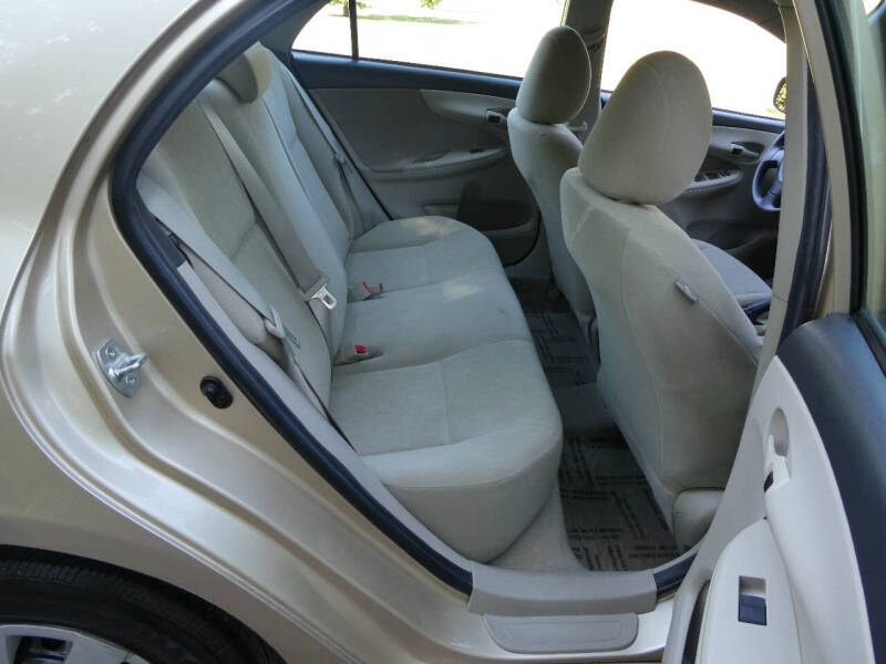 2012 Toyota Corolla LE