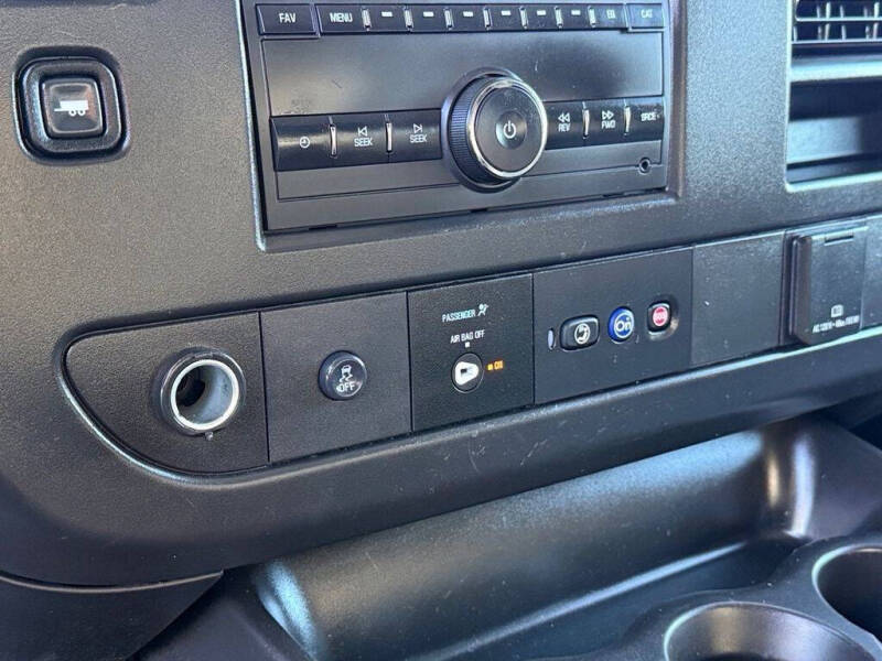 2024 GMC Savana 2500