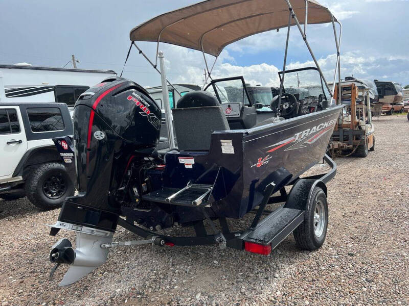 2022 Tracker PRO GLIDE