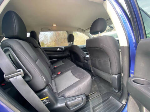 2020 Nissan Pathfinder S