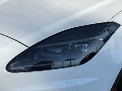 2024 Jaguar E-PACE P250 R-Dynamic SE