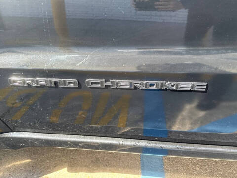 2020 Jeep Grand Cherokee Laredo