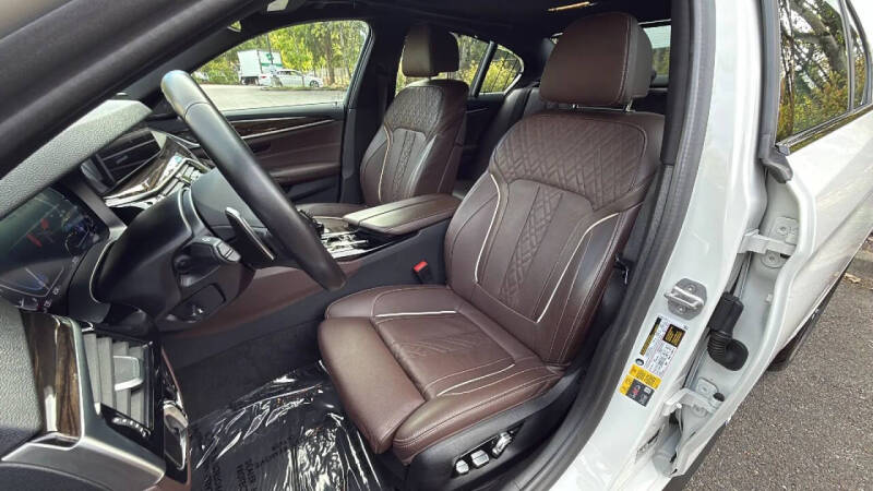 2022 BMW 5 Series 530e xDrive