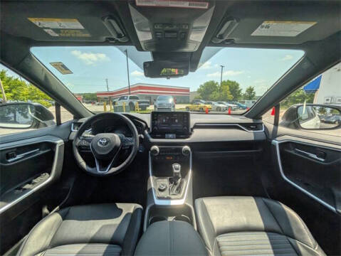 2019 Toyota RAV4 Hybrid XSE