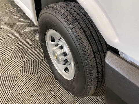 2025 Chevrolet Express 2500