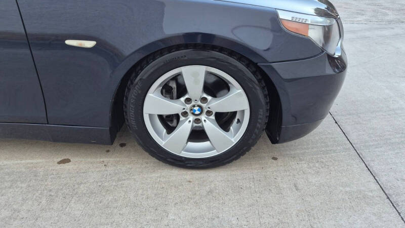 2005 BMW 5 Series 530i