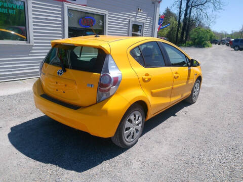 2014 Toyota Prius c Two