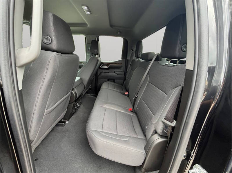 2025 GMC Sierra 1500 Elevation Standard