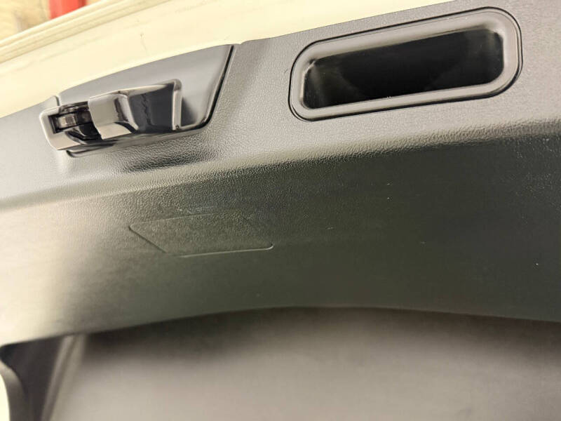 2019 Toyota Prius L Eco