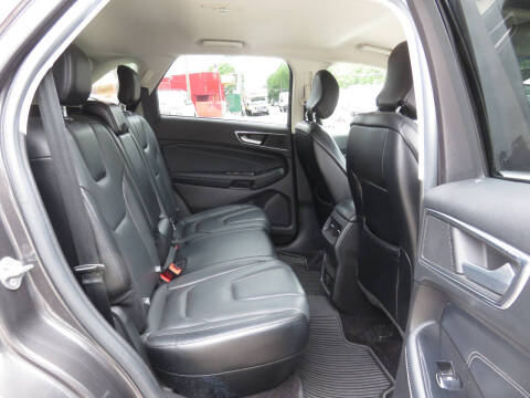 2017 Ford Edge Titanium