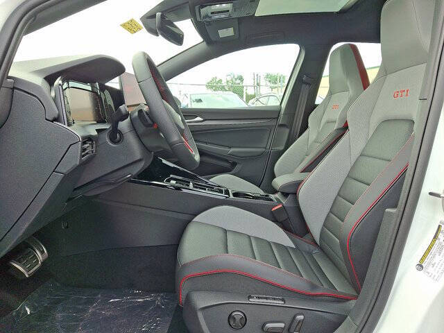 2025 Volkswagen Golf GTI Autobahn